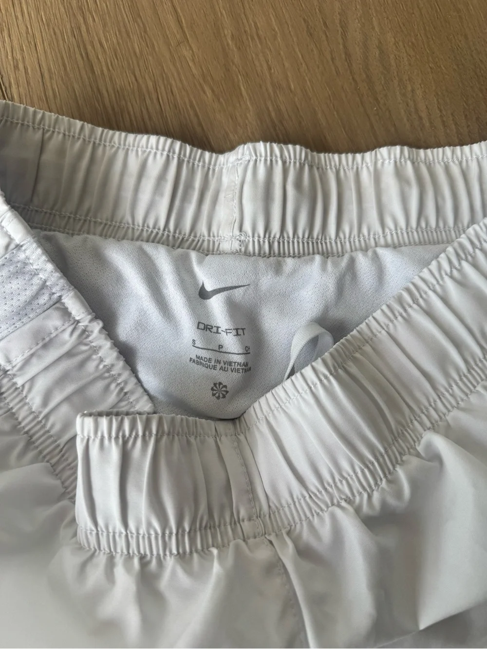 Nike Women’s White Dri-FIT Running Shorts Size Small